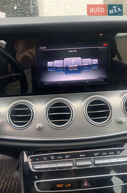 Седан Mercedes-Benz E-Class 2016 в Черновцах