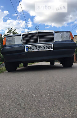 Седан Mercedes-Benz E-Class 1991 в Нововолынске