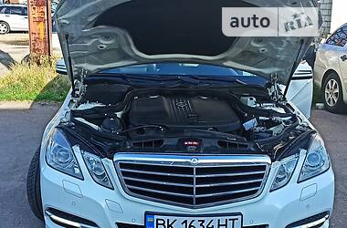 Универсал Mercedes-Benz E-Class 2011 в 
