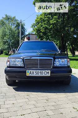 Седан Mercedes-Benz E-Class 1992 в Харкові