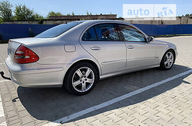 Седан Mercedes-Benz E-Class 2003 в Луцьку