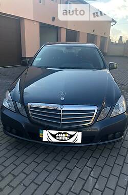 Седан Mercedes-Benz E-Class 2009 в Рогатині