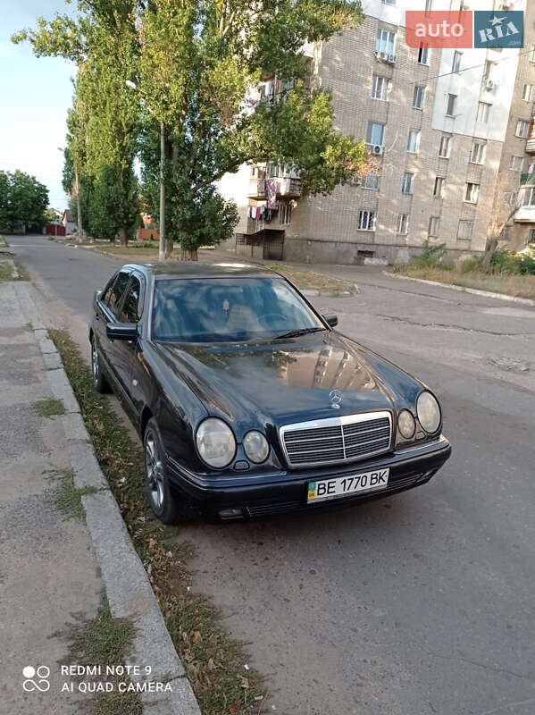 Седан Mercedes-Benz E-Class 1998 в Николаеве