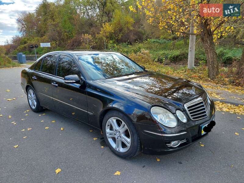 Седан Mercedes-Benz E-Class 2008 в Чернівцях