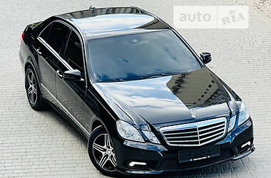 Седан Mercedes-Benz E-Class 2012 в Одессе