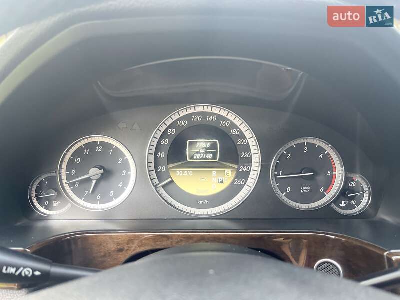 Седан Mercedes-Benz E-Class 2012 в Харькове