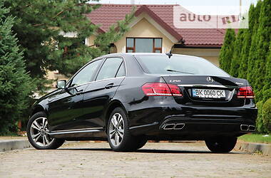 Седан Mercedes-Benz E-Class 2013 в Сарнах