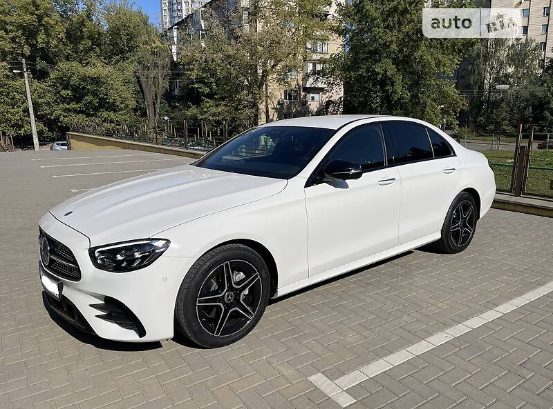 Седан Mercedes-Benz E-Class 2022 в Києві