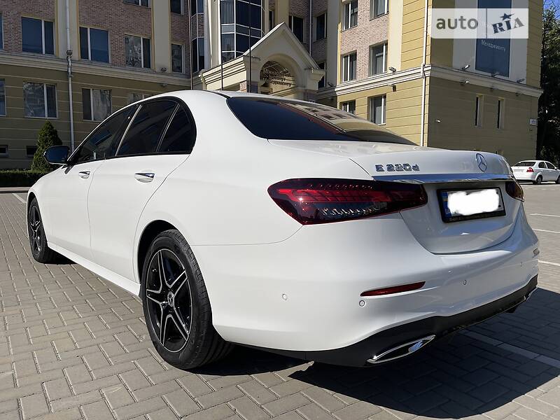 Седан Mercedes-Benz E-Class 2022 в Києві