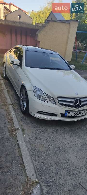Купе Mercedes-Benz E-Class 2011 в Львові