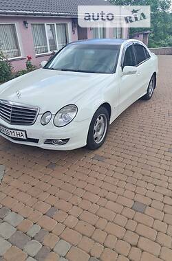 Седан Mercedes-Benz E-Class 2008 в Киеве