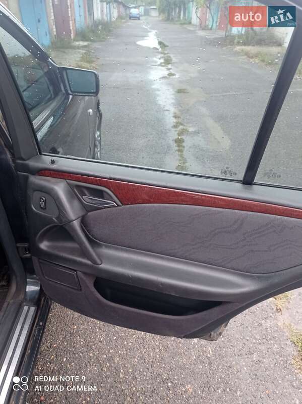 Седан Mercedes-Benz E-Class 1998 в Николаеве