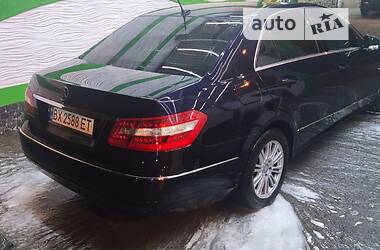 Седан Mercedes-Benz E-Class 2010 в Хмельницком