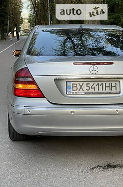 Седан Mercedes-Benz E-Class 2004 в Чернівцях