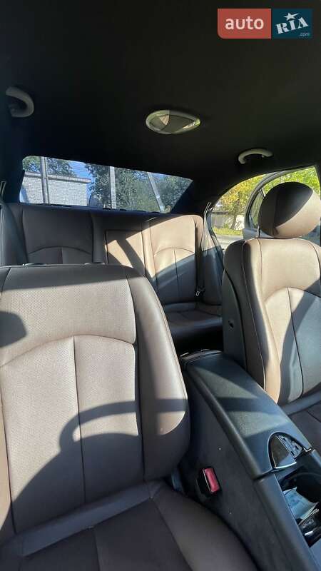 Седан Mercedes-Benz E-Class 2004 в Днепре