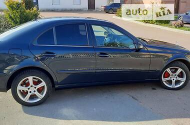 Седан Mercedes-Benz E-Class 2003 в 