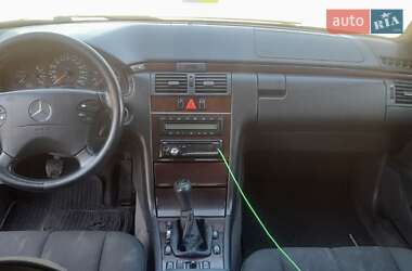 Седан Mercedes-Benz E-Class 1997 в Черновцах
