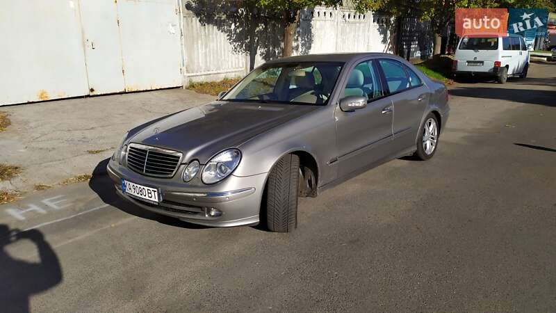 Седан Mercedes-Benz E-Class 2005 в Києві