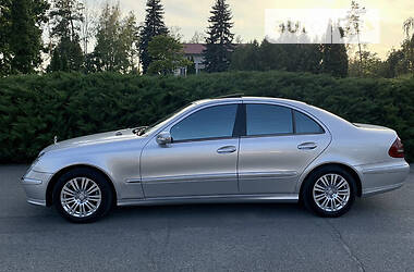 Седан Mercedes-Benz E-Class 2005 в 