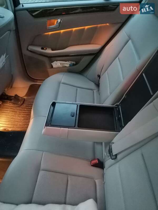 Универсал Mercedes-Benz E-Class 2011 в Ивано-Франковске фото 15 Универсал Mercedes-Benz E-Class 2011 в Ивано-Франковске