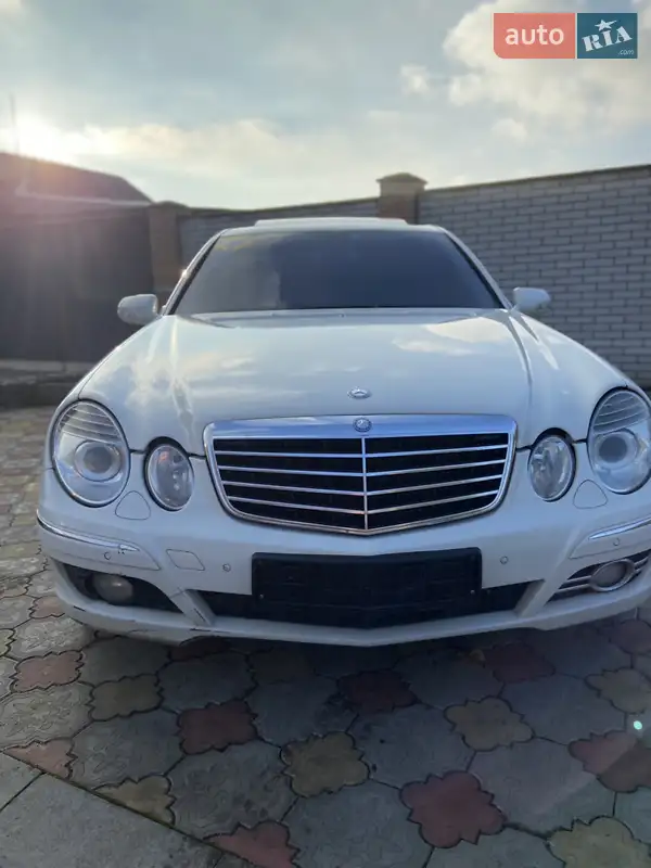 Mercedes-Benz E-Class 2008