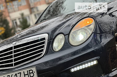 Седан Mercedes-Benz E-Class 2003 в Міжгір'ї