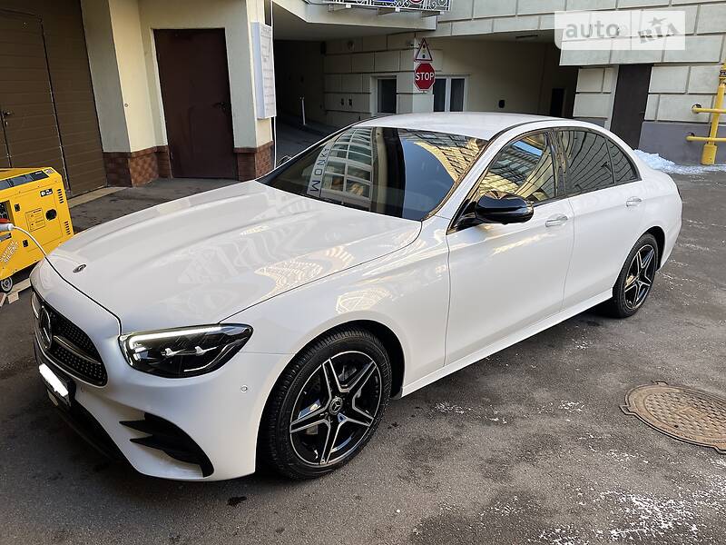 Седан Mercedes-Benz E-Class 2022 в Києві