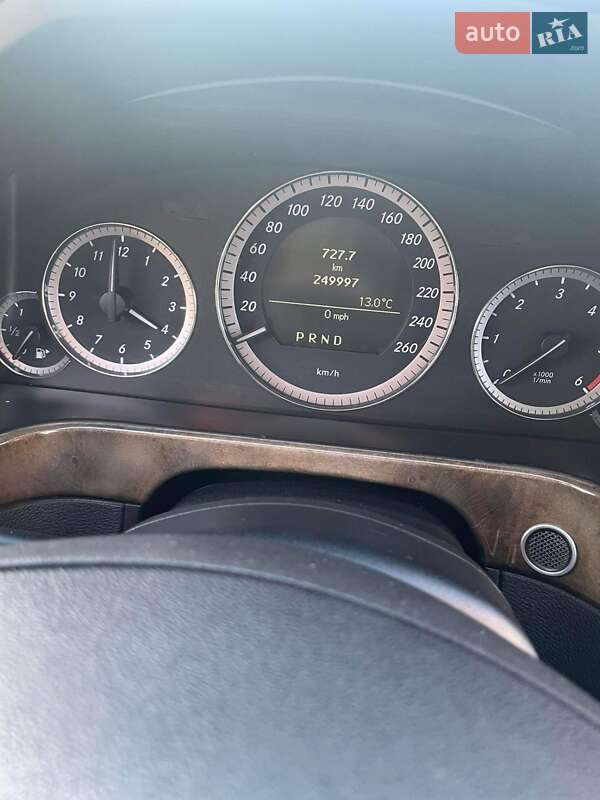 Седан Mercedes-Benz E-Class 2009 в Прилуках