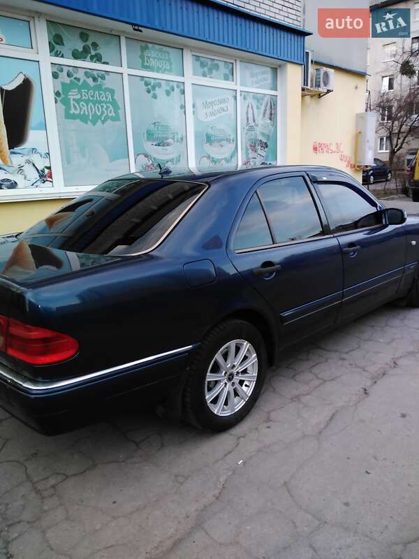 Седан Mercedes-Benz E-Class 1998 в Белой Церкви