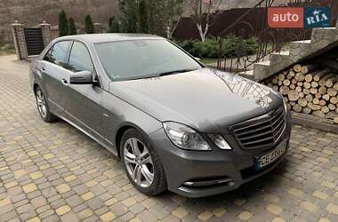 Седан Mercedes-Benz E-Class 2011 в Черновцах