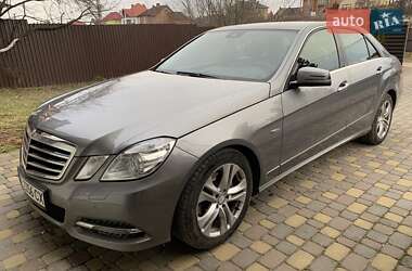 Седан Mercedes-Benz E-Class 2011 в Черновцах