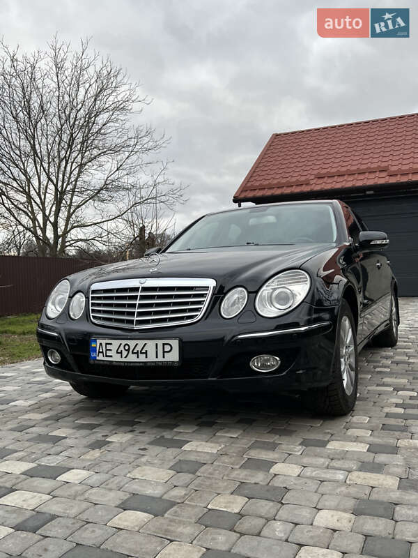 Седан Mercedes-Benz E-Class 2008 в Днепре