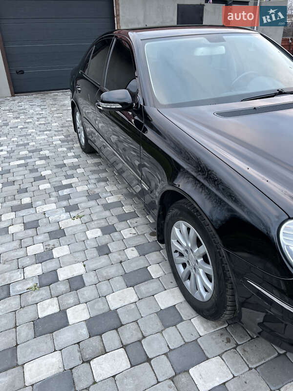 Седан Mercedes-Benz E-Class 2008 в Днепре
