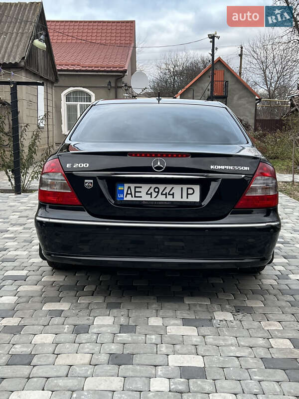 Седан Mercedes-Benz E-Class 2008 в Днепре