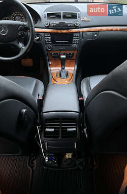Седан Mercedes-Benz E-Class 2008 в Днепре