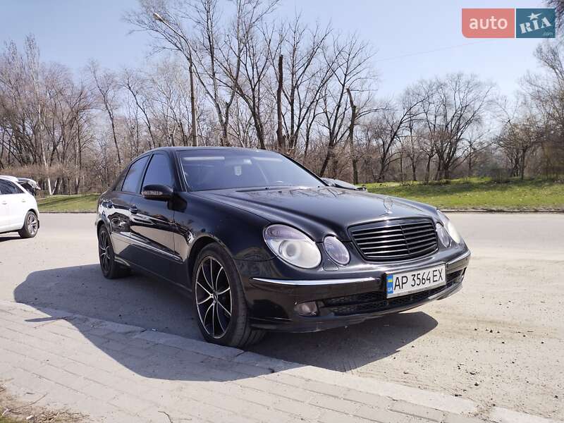 Седан Mercedes-Benz E-Class 2003 в Запоріжжі