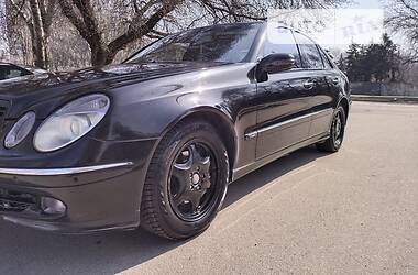 Седан Mercedes-Benz E-Class 2003 в Запоріжжі