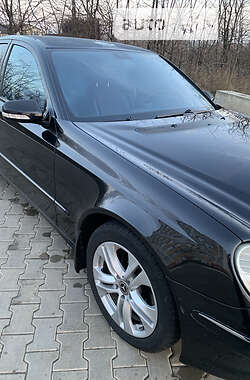 Седан Mercedes-Benz E-Class 2006 в Одессе