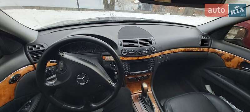 Седан Mercedes-Benz E-Class 2005 в Киеве