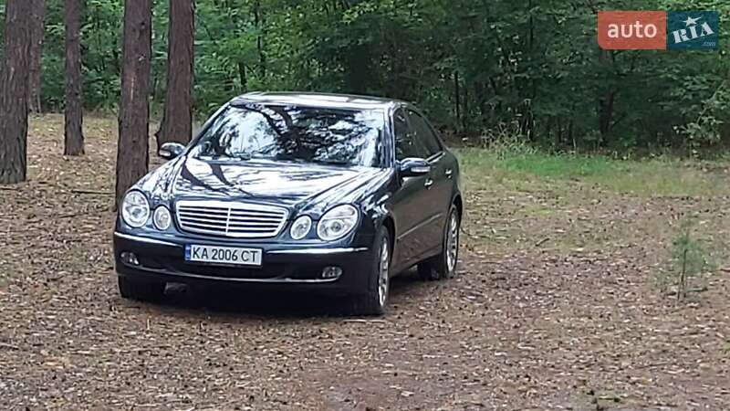 Седан Mercedes-Benz E-Class 2005 в Киеве