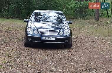 Седан Mercedes-Benz E-Class 2005 в Киеве