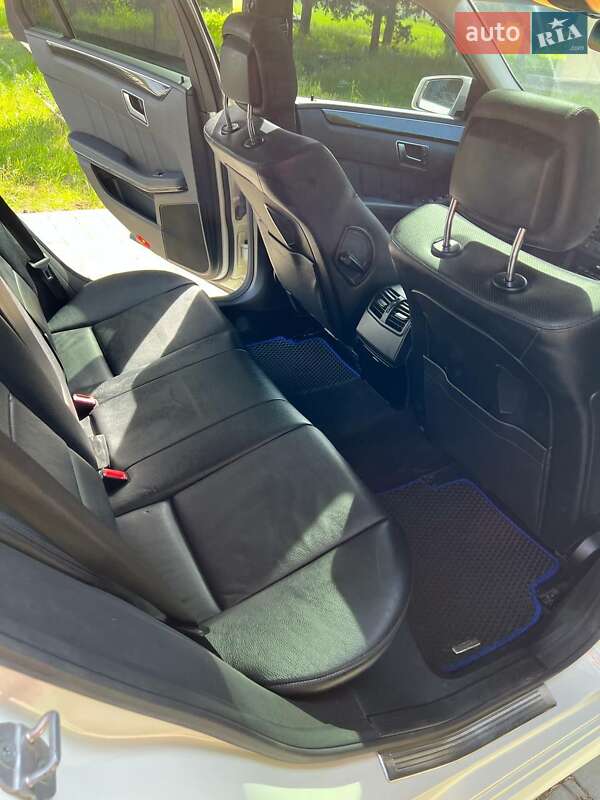 Універсал Mercedes-Benz E-Class 2011 в Бродах