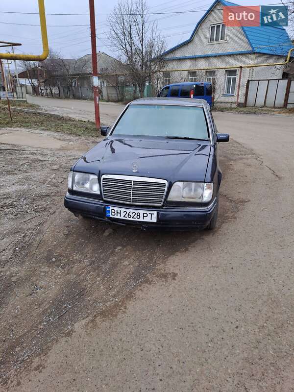 Седан Mercedes-Benz E-Class 1994 в Балте