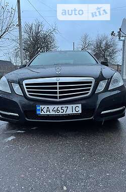 Седан Mercedes-Benz E-Class 2011 в Киеве