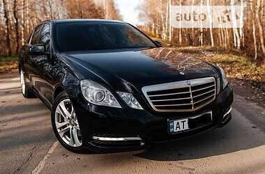 Седан Mercedes-Benz E-Class 2012 в Ивано-Франковске