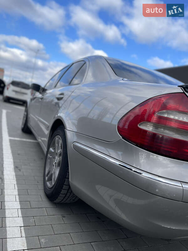 Седан Mercedes-Benz E-Class 2004 в Первомайске