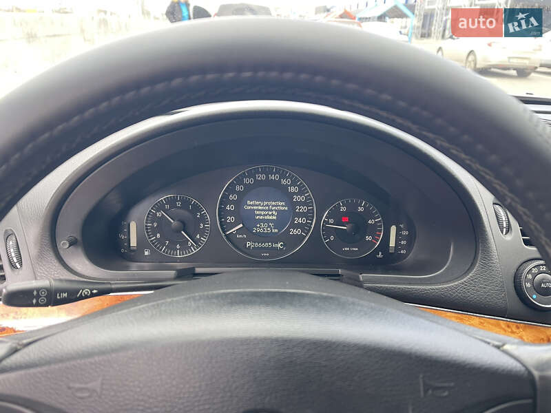 Седан Mercedes-Benz E-Class 2004 в Первомайске