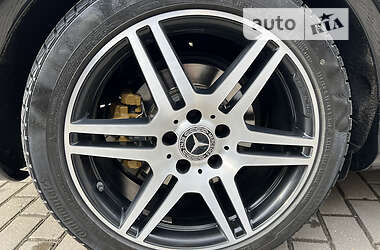 Купе Mercedes-Benz E-Class 2010 в 