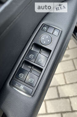 Купе Mercedes-Benz E-Class 2010 в 