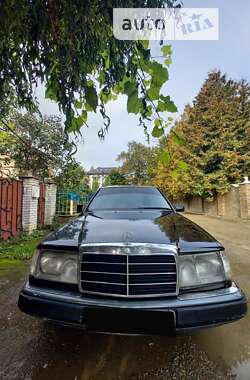 Седан Mercedes-Benz E-Class 1993 в Ивано-Франковске